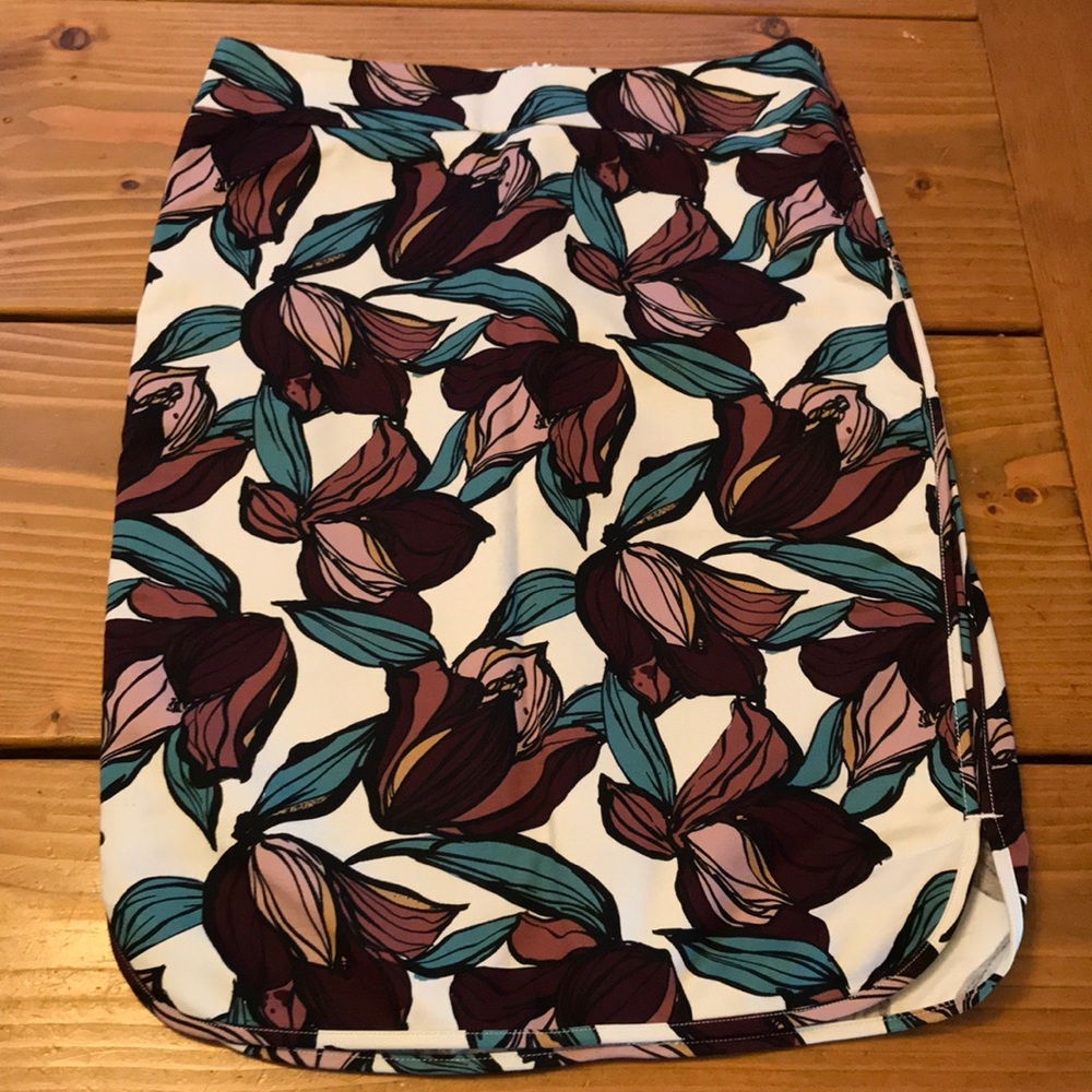 LOFT NWT pencil skirt